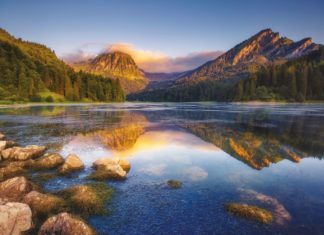 CELÝ SVĚT JAKO NA DLANI I KŘÍŽEM KRÁŽEM PO NAŠÍ KRÁSNÉ VLASTI