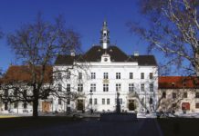 VALTICE – MĚSTO VÍNA