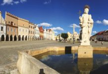 Mezi Prahou a Vídní nemůžete Telč minout!