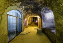 Speciální prohlídky Plzeňského historického podzemí za svitu baterek 11. až 15. října