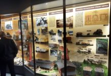 Nové návštěvnické středisko Chýnovské jeskyně má podobu historické výtopny lokomotiv